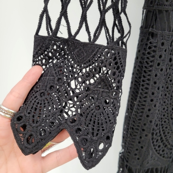 NWOT BOOHOO Embroidered Lace Panel Midi Dress Black - Picture 7 of 15